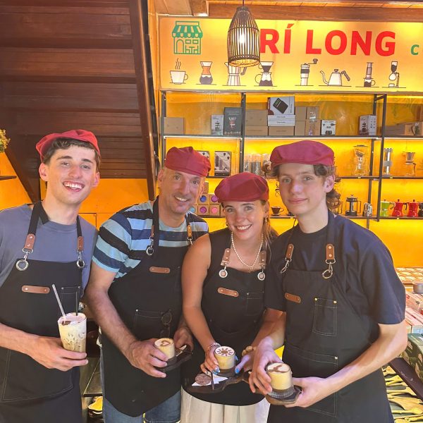 Coffee experience in Hoi An with happy travelers