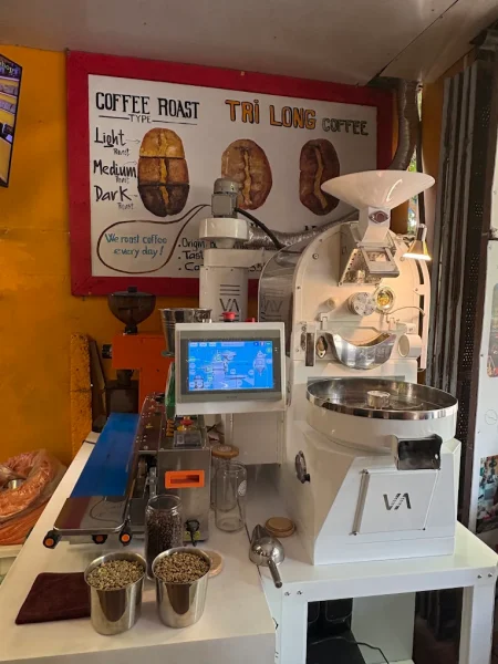 Modern coffee roasting machine with temperature control