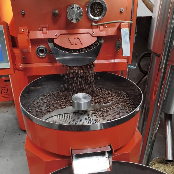 Gas coffee roaster with adjustable heat and temperature control