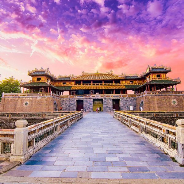 Private Car Transfer: Hoi An ↔ Hue