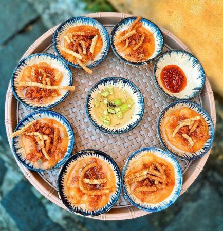 Hoi An banh beo steamed rice cakes topped with minced shrimp and crispy pork cracklings