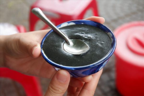 Traditional Hoi An xi ma, a bowl of thick black sesame sweet soup